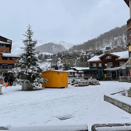 Apartment Allos, Pieds Des Pistes, A 10 Minutes De La Base De Loisirs *